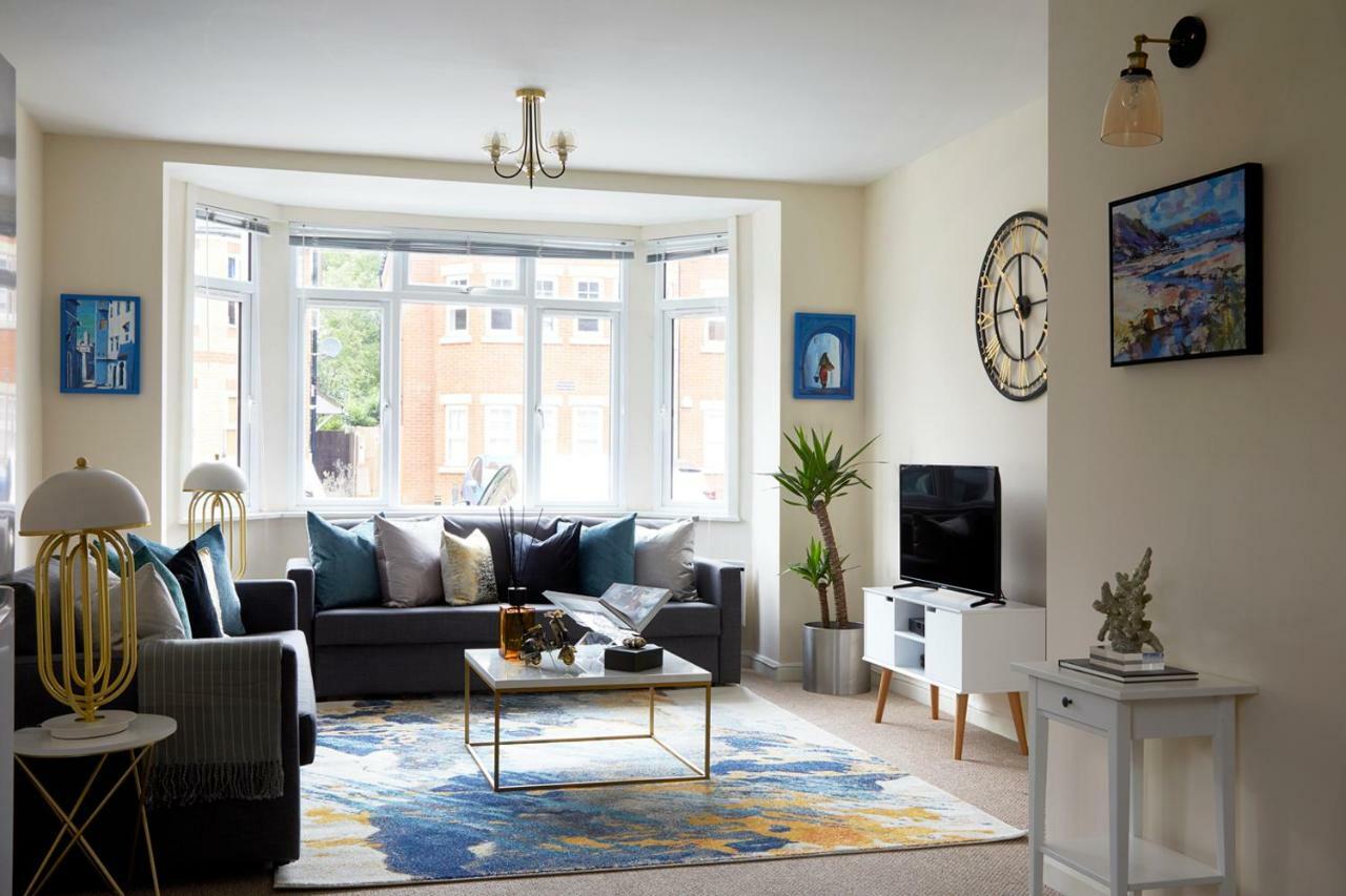 Aisiki Living At Alexandra Road, 2 Bedrooms & 2 Bathrooms With King Or Twin Beds And With Free Wi-Fi & Parking Watford  Zewnętrze zdjęcie